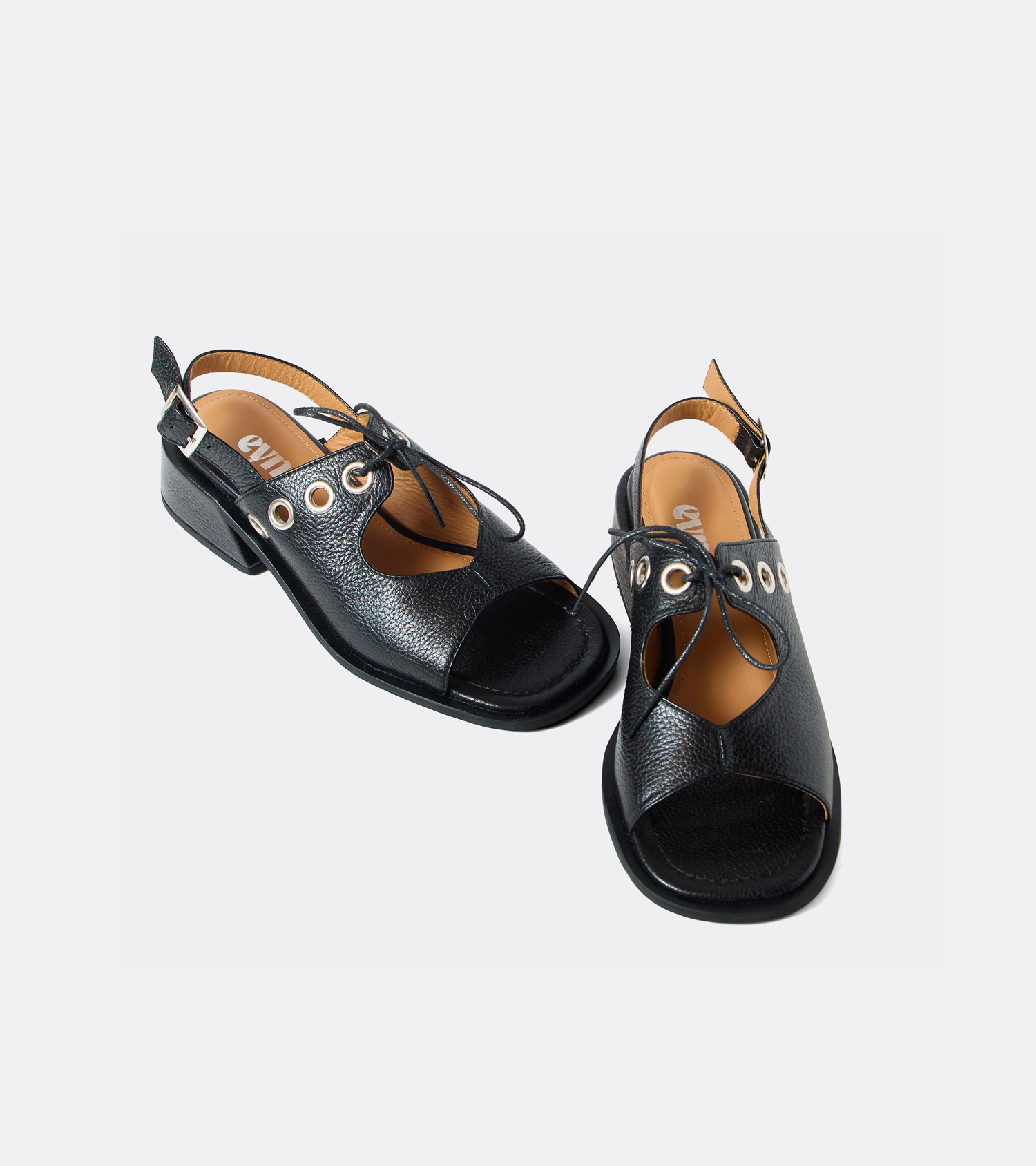 Julia + Correa - Imagen 3